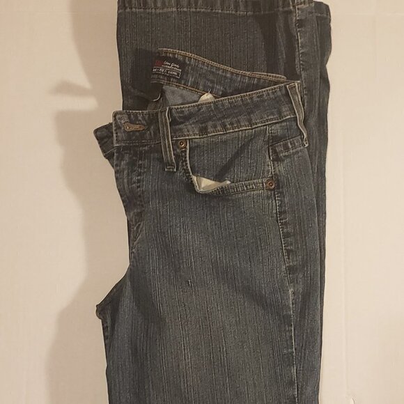 EUC - Aeropostale Mid-Rise Bootcut Jeans - Picture 6 of 8
